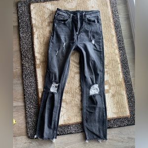 Risen Jean. From Lauriebelles. Size3/26. Excellent Condition. High Rise.